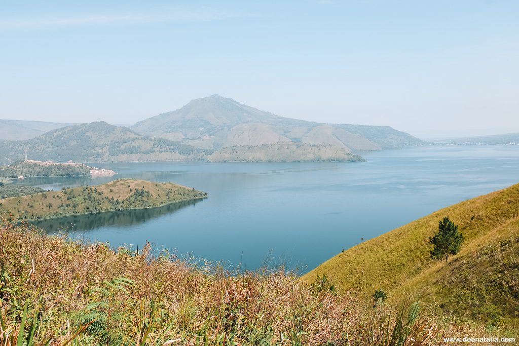 Pulau Samosir Memancarkan Keindahan Panorama Danau Toba Blogger