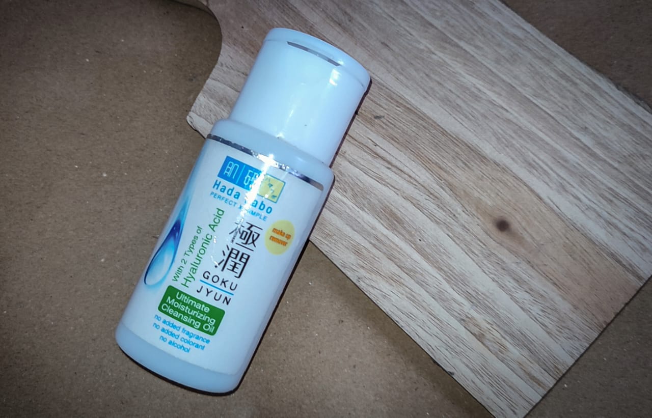 Review Hada Labo Ultimate Moisturizing Cleansing Oil Blogger